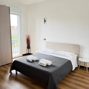  Affittacamere Infinity House - Eleganza Moderna Tra Treviso E Venezia