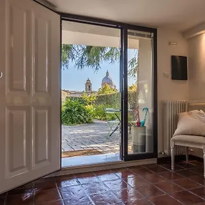 assisi-charme.hotels-perugia.com/